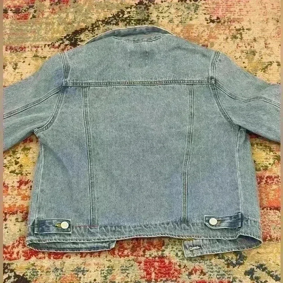 Love Tree Denim Distressed Light-washed Jean Jacket Size Small - Picture 4 of 8